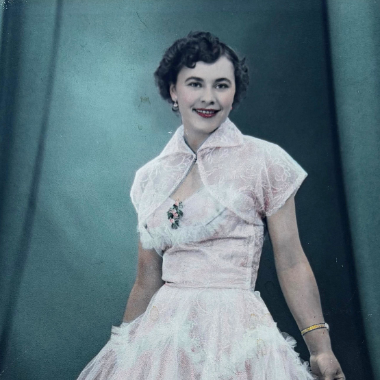 Anna Marie Bondhus