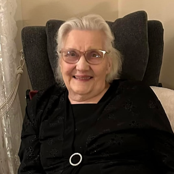 Erna Kaspara Larsen