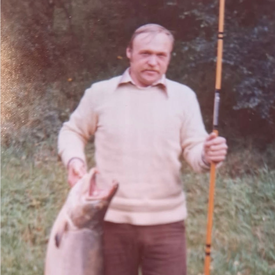 Helge  Lønstad