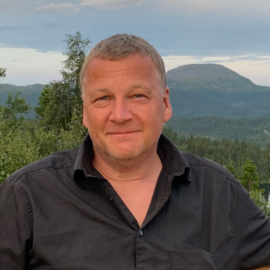 Carl Erik Øveraasen