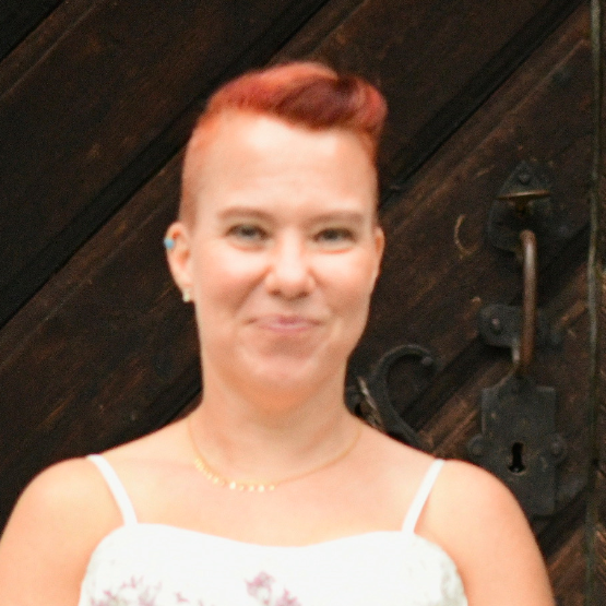 Mia Thomsson