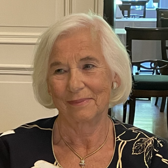 Lillian Helene Warhuus