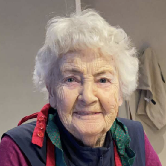 Ester Djuvsland